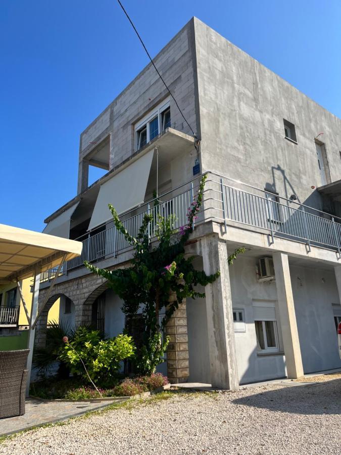 Apartmani Lamani بيبينيا المظهر الخارجي الصورة