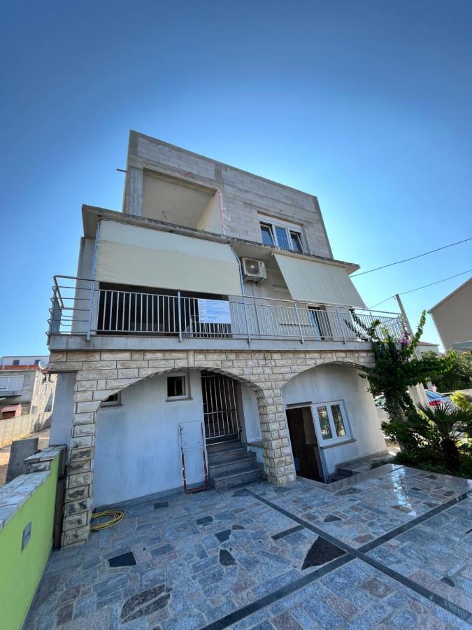 Apartmani Lamani بيبينيا المظهر الخارجي الصورة